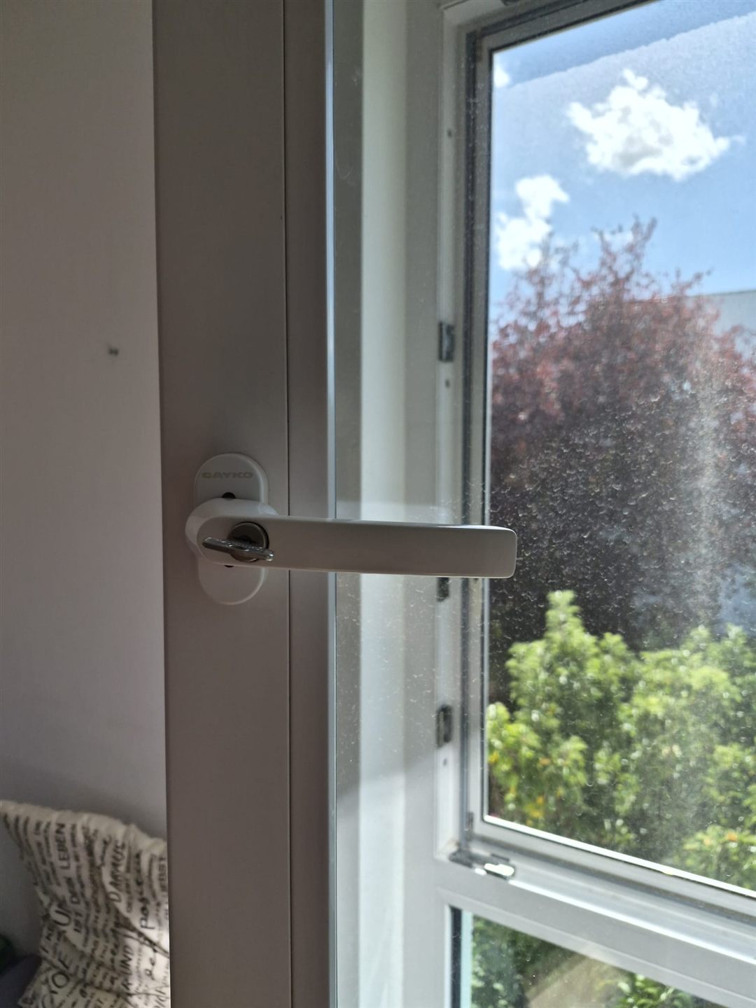 Fenstergriff und Beschlag als Teil der Fensterwartung